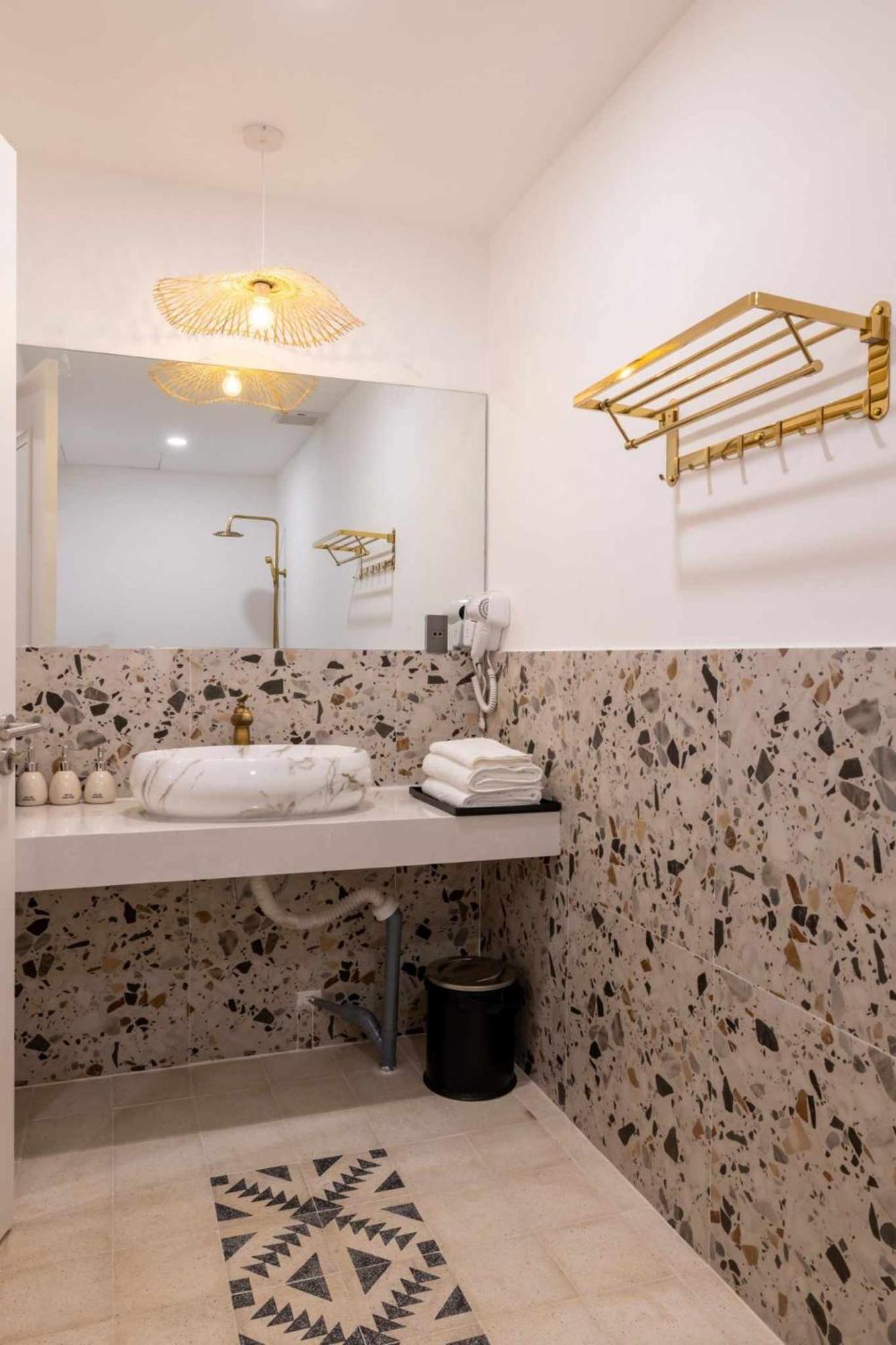 Pisces Hotel Hue Eksteriør bilde